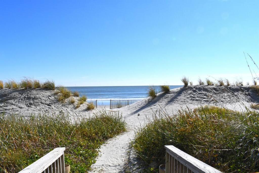 New Remodeled Direct Oceanfront Views Beach Cove Myrtle Beach Exteriör bild