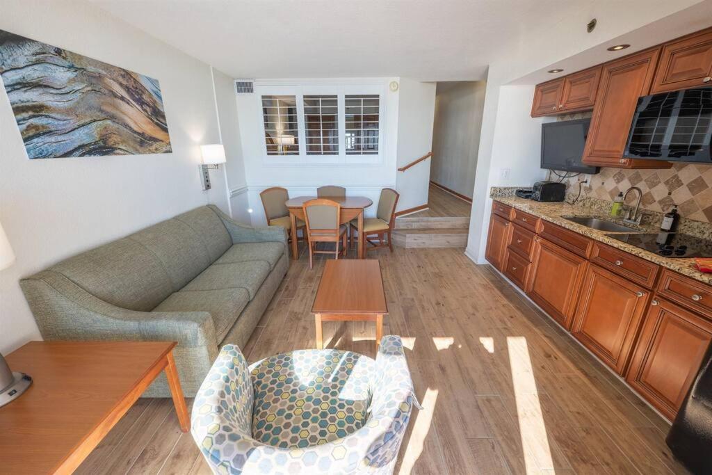 New Remodeled Direct Oceanfront Views Beach Cove Myrtle Beach Exteriör bild